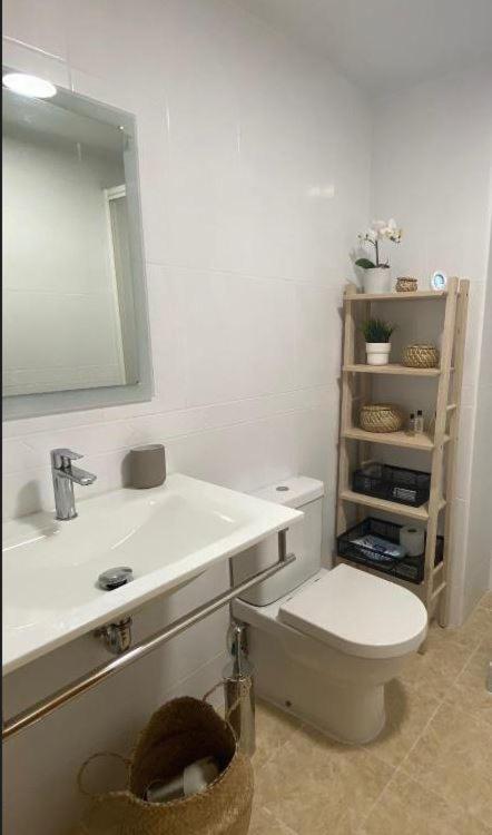Centrico Apartamento Con Todo A Estrenar En La Playa Санта Пола Екстериор снимка